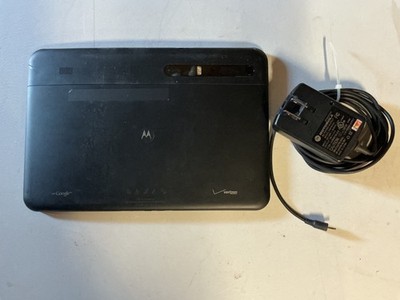vintage Motorola Xoom 10.1 tablet (Verizon) Working condition with wall charger