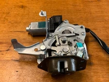 Power Lift Gate Latch Actuator Motor 905520 AQ000 OEM 2004-2015 Nissan Armada