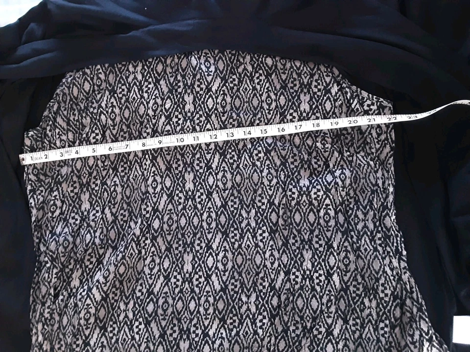 Cárdigan negro manga corta Sag Harbor para mujer con diseño geométrico camiseta sin mangas nuevo con etiquetas Foto 4 de 4