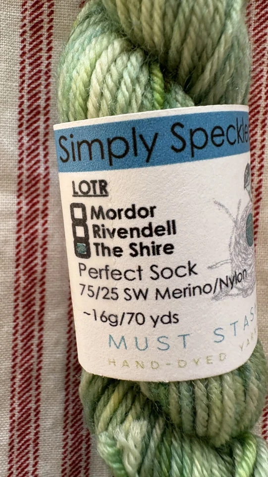 NUEVO - Debe esconder hilo simplemente moteado mini en la Comarca Foto 4 de 4