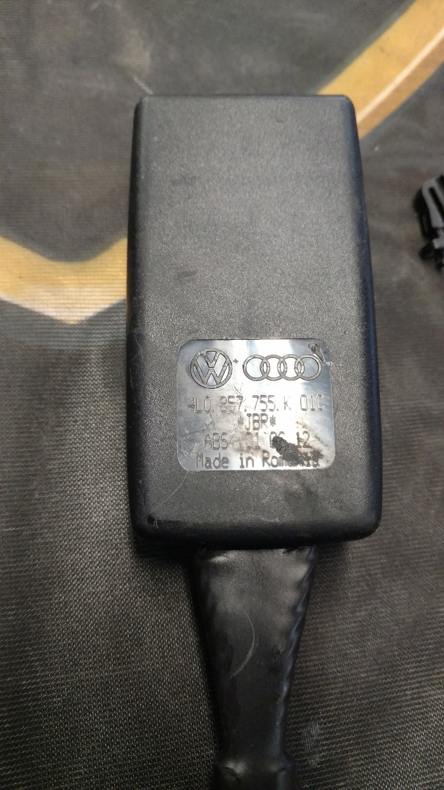 LAMBORGHINI AUDI AVENTADOR DRIVER SEAT BELT BUCKLE OEM 4L0857755K