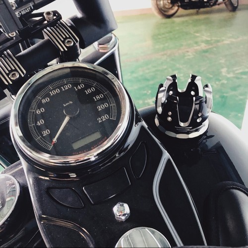 King Crown Gas Cap Fuel Tank Right-hand Thread For Harley Softail Sportster Dyna - Picture 2 of 5