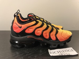 nike vapormax plus tiger