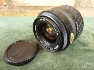 Yashica Kyocera 1:3.3-4.5 35-70mm lens Yashica AF mount