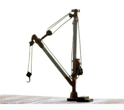 N Scale CRANE Derrick for freight loading, coal, logging, waterfront operations