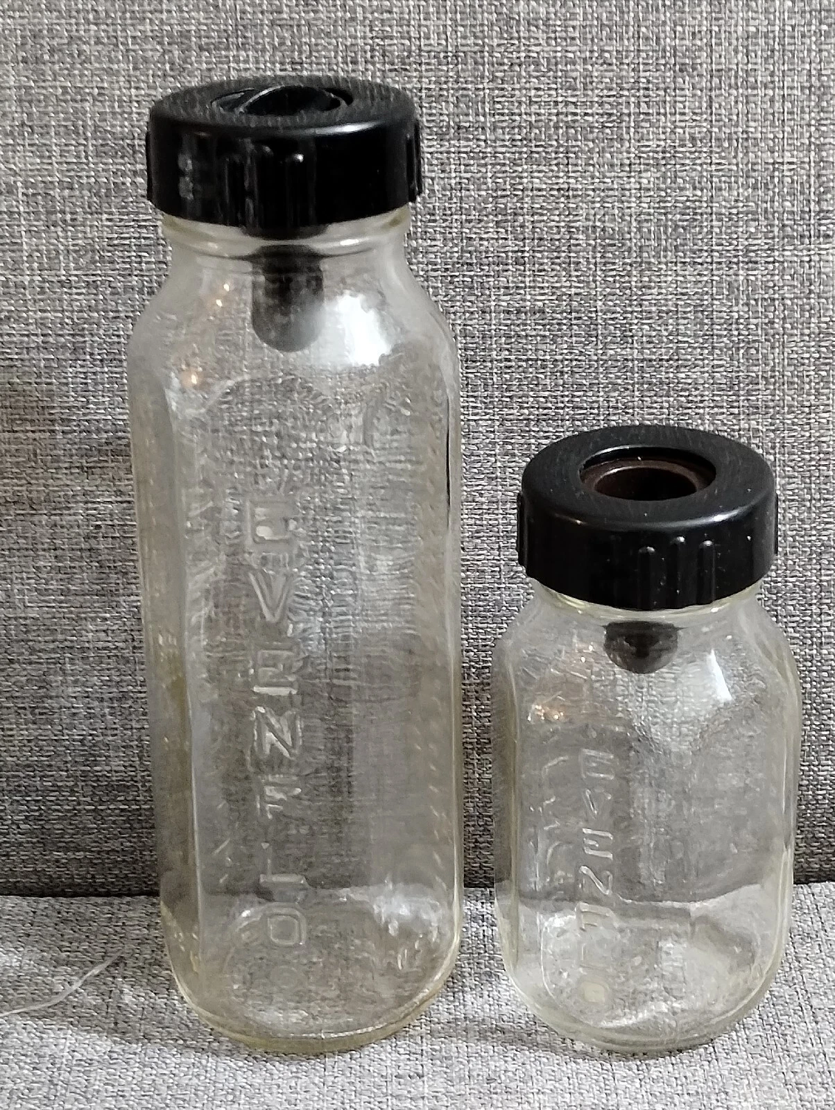 Vintage Evenflo 8 Ounce & 4oz Glass Baby Bottles With Plastic Lids Insert