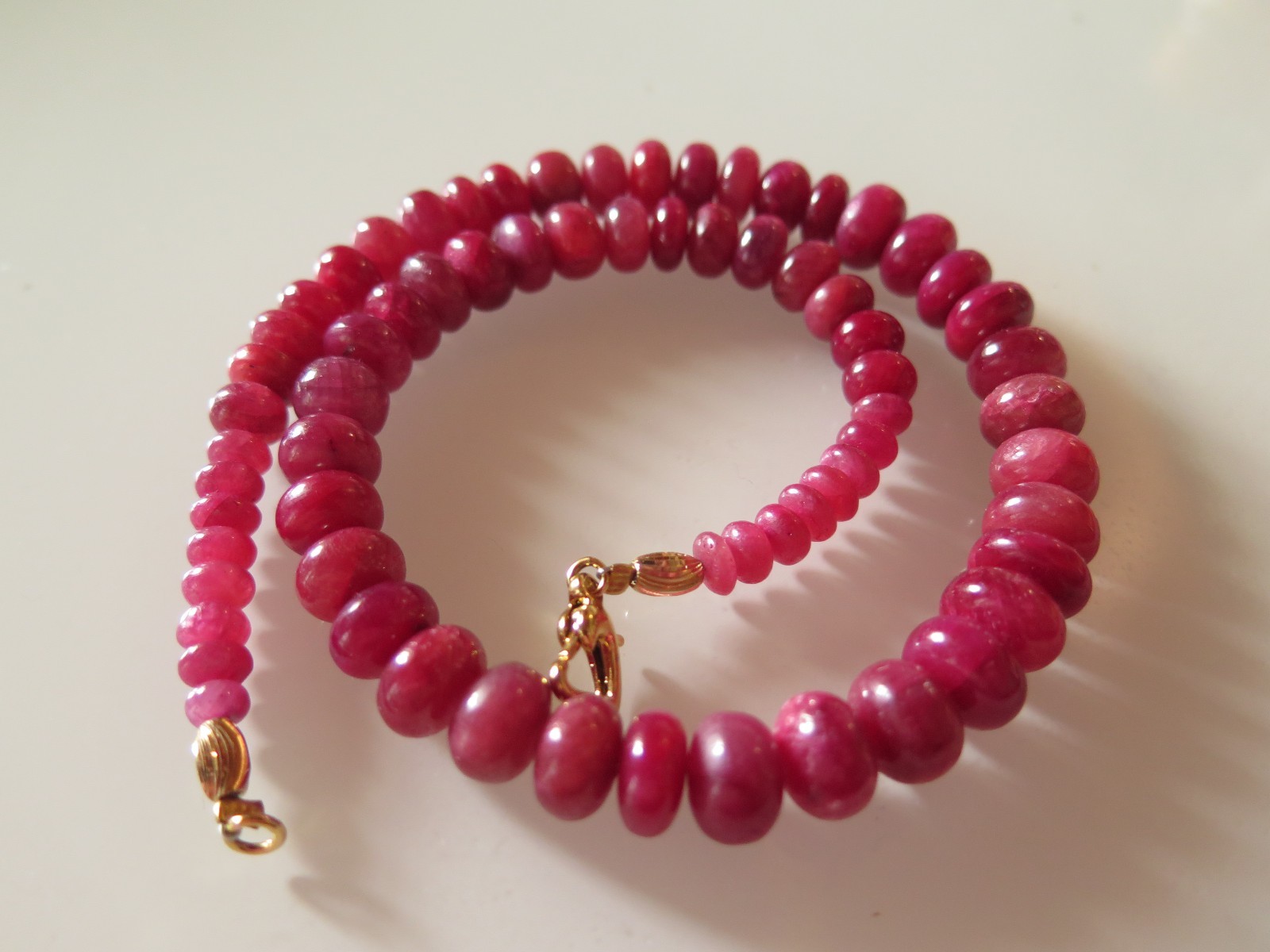 Collier en rubis véritable 350 carats et fermoir en or gold filled 14k haute joaillerie
