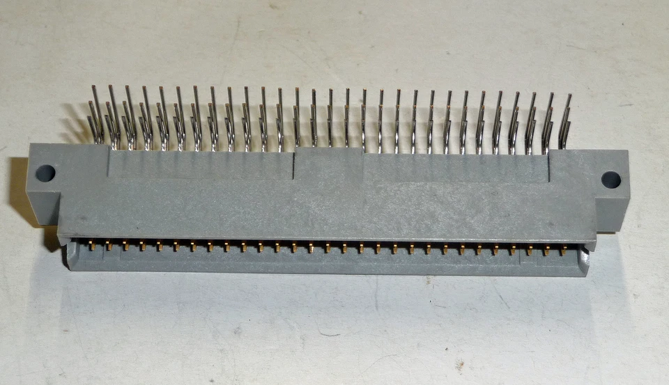 Stecker aus EFS-System 87-polig u. a. für Robotron Computer A5120, A5130 usw. - Bild 2 von 2