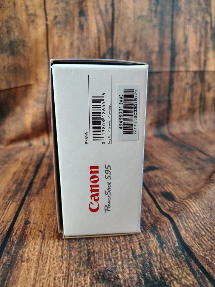 Juego completo de cámara digital Canon PowerShot S95 - 10 MP  Foto 2 de 4