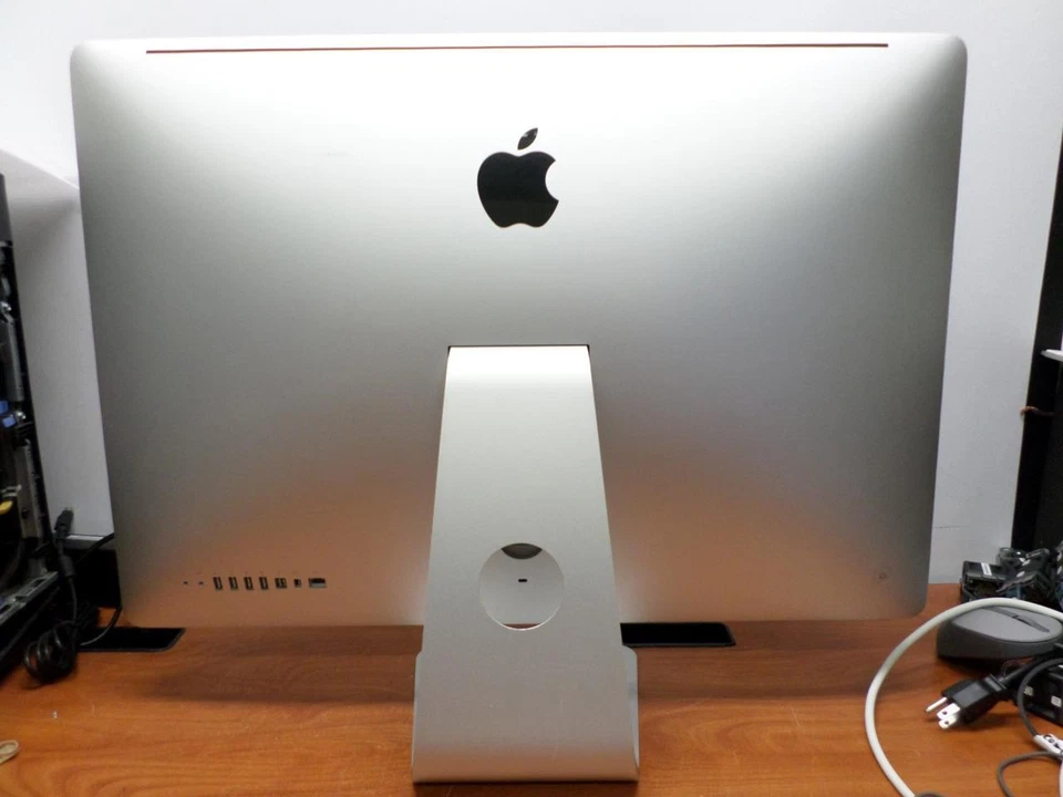 Apple iMac "Core i5" 2.66 27" (Late 2009) A1312 (EMC 2374) (For Parts or Repair) - Image 4 of 4