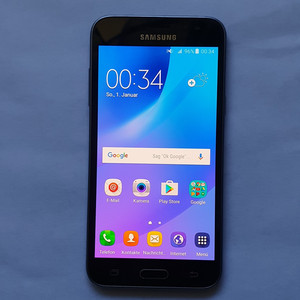Handy Samsung Galaxy J3 funktioniert