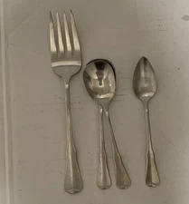 PATRICK HENRY 3 Serving Pieces+Fruit Spoon Betty Crocker Oneida Community