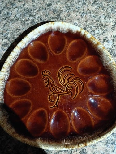 Vintage HULL Oven Proof BROWN DRIP Ceramic Pottery  Rooster Deviled Egg Plate