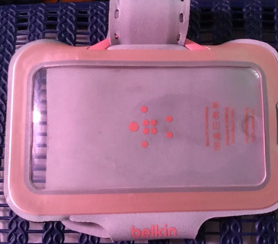 Brazalete BELKIN Sport Fit Plus rosa para "iPhone 7 Plus" Foto 3 de 3