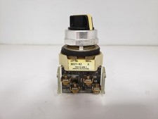 ALLEN BRADLEY 800T-H2A SELECTOR SWITCH 2-POSITION MAINTAINED SERIES N