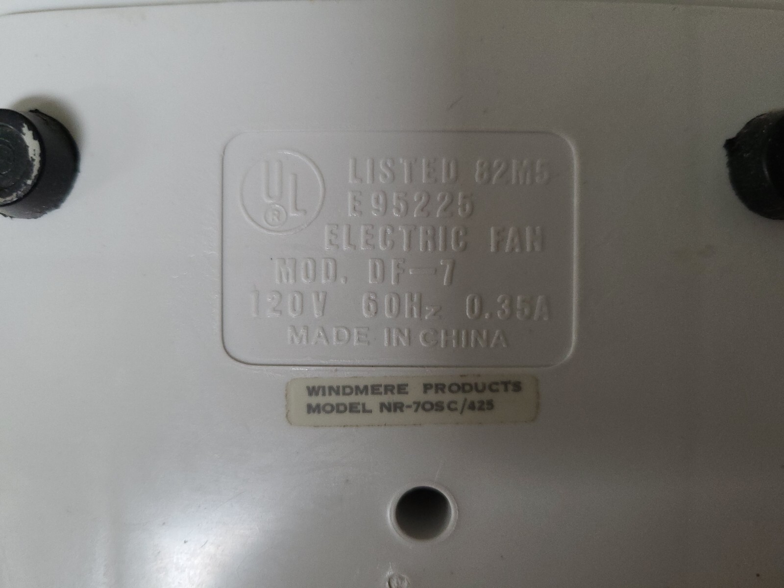 Windmere 7" Table Fan Deluxe 2 Speed Oscillating White NR70SC In Box