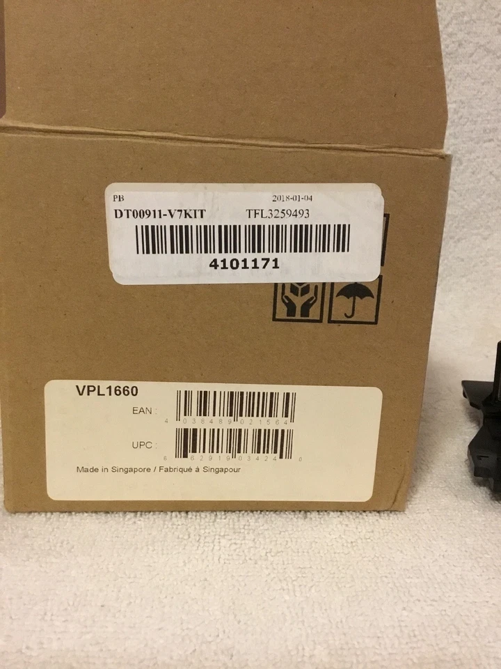 (DT00841) VPL1V7-16601N Replacement Projector LampNew - Image 2 of 4