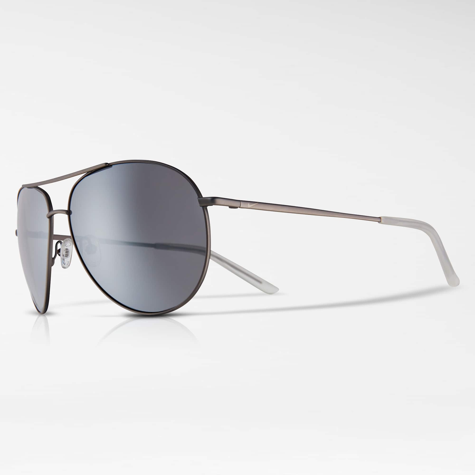 EV1217-010 Мужские солнцезащитные очки Nike CHANCE 10990₽