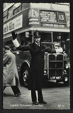 UK, ENGLAND 614-LONDON -London Policeman (Real Photo (RPPC)