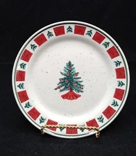 4 FOLK CRAFT HOLIDAY HOMECOMING SALAD DESSERT PLATE 71/2” CHRISTMAS TREE