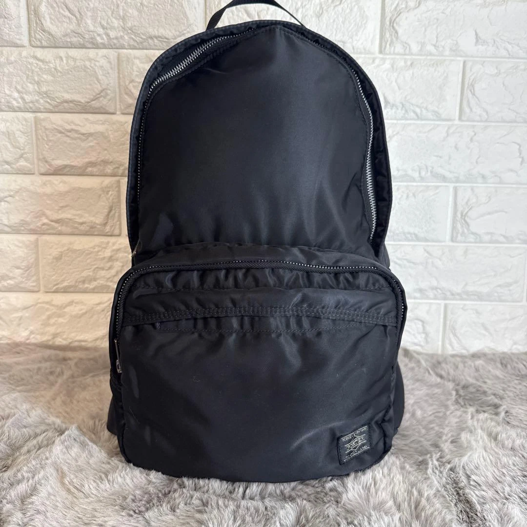 PORTER ブラック バックパック Review of the PORTER THINGS DAYPACK, a sophisticated all-black