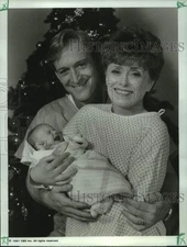 1991 Press Photo Ted Shackelford and Rue McClanahan star in "Baby of the Bride."