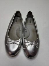 Girls Silver Flats with Bows