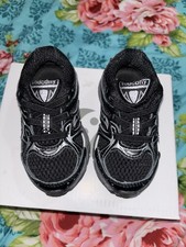 Saucony Ride Millennium KDZ Black/Silver Boys 5M Low Top Athletic Sneakers