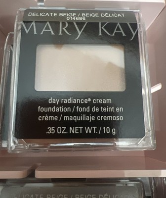 MARY KAY Day Radiance Cream Foundation Delicate Beige .35 014686 NEW