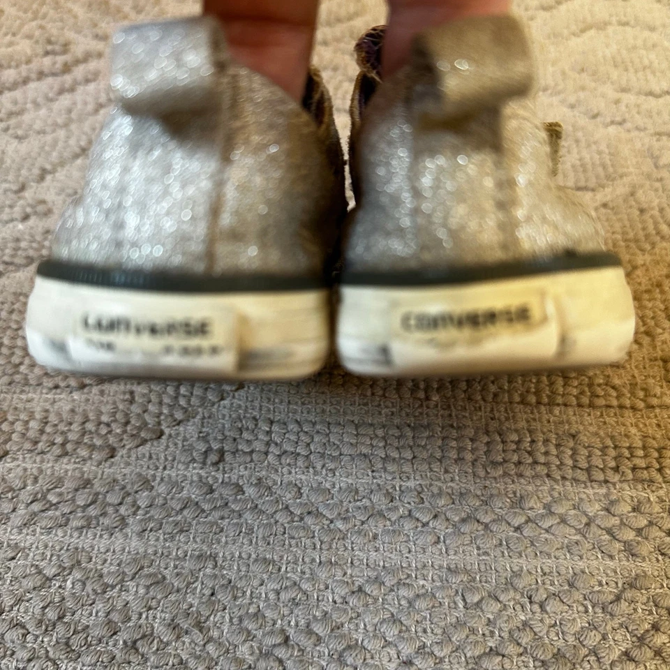 Converse All Star 银色亮片星星侧低帮丝绒运动鞋 6 码 — 第 4/4 张图片