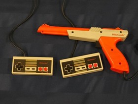 Nintendo Entertainment System NES w/Power Pad, Zapper, and Controllers