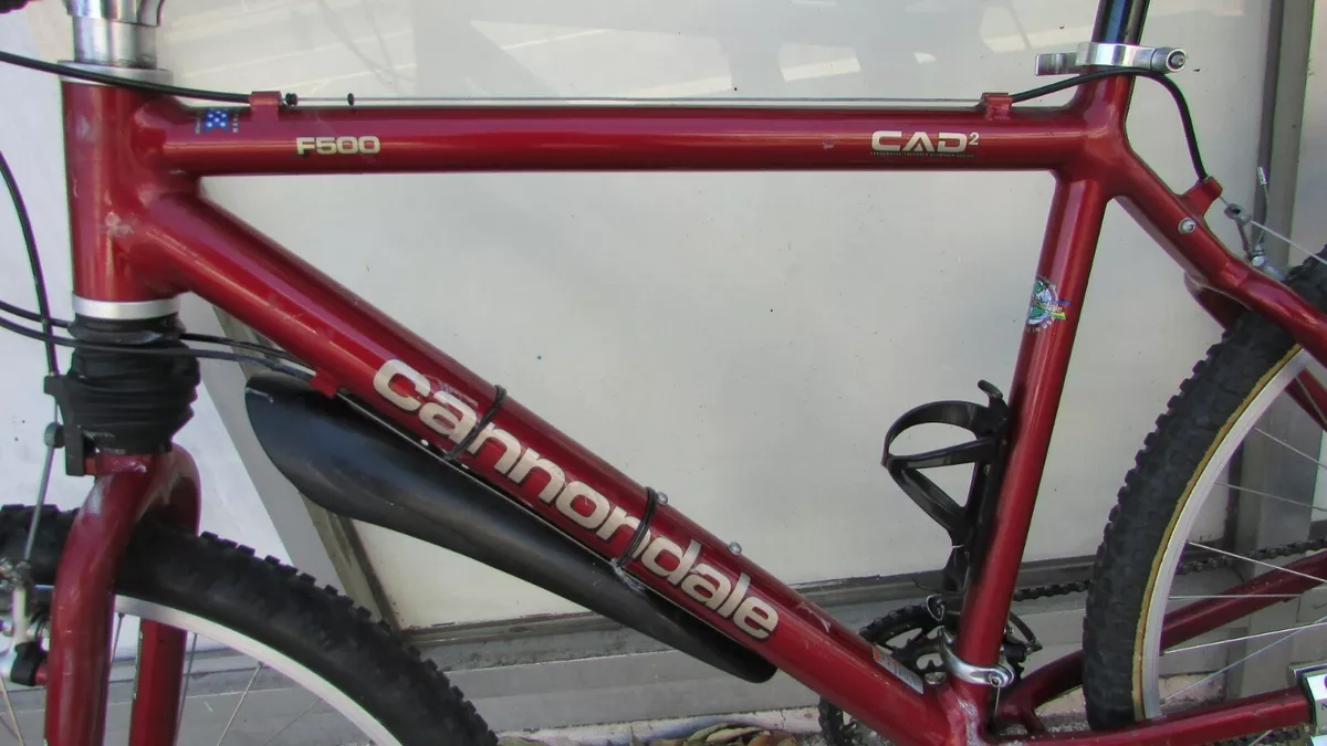 CANNONDALE F500 CAD2 BICYCLE made in USA 19.5