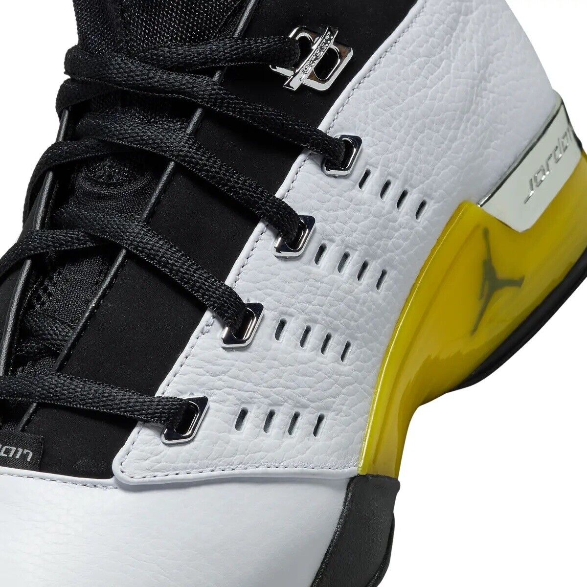 Air Jordan 17 Low Retro Lightning size 9 yellow white chrome Air Jordan 17 Low Retro Lightning size 9 yellow white chrome