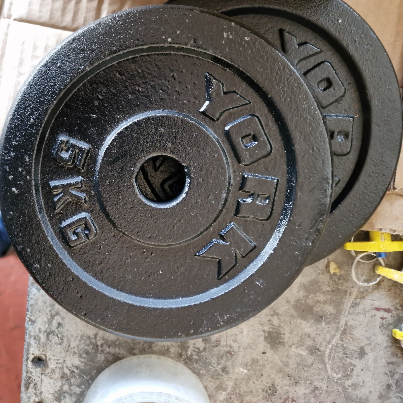 York Cast Iron Weight Plates 2 X 5 Kgs 10kg Gym Equipment Home york-cast-iron-weight-plates-2-x-5-kgs-10kg-gym-equipment-home