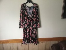Forever 21 Women Floral Dress Small Long Sleeve  V-Neck Very Soft