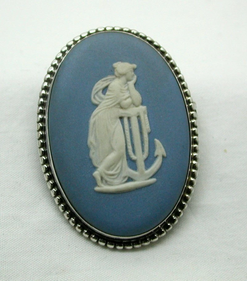 Wedgwood brooch best sale cameo