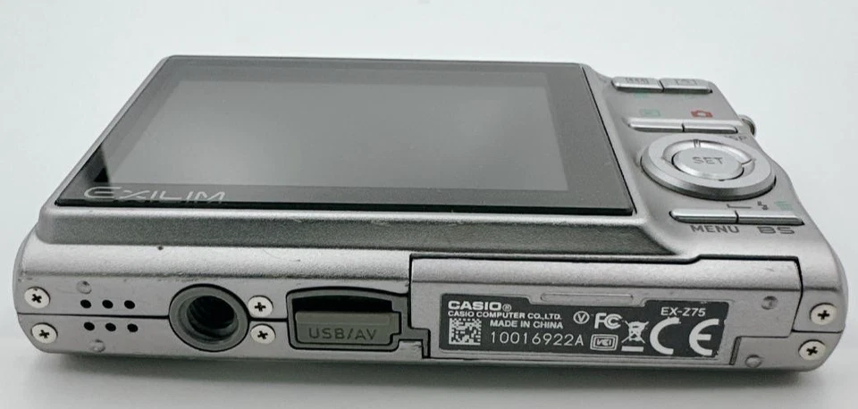 Casio EXILIM EX-Z75 Digital Camera with numerous accessories - Image 2 of 4