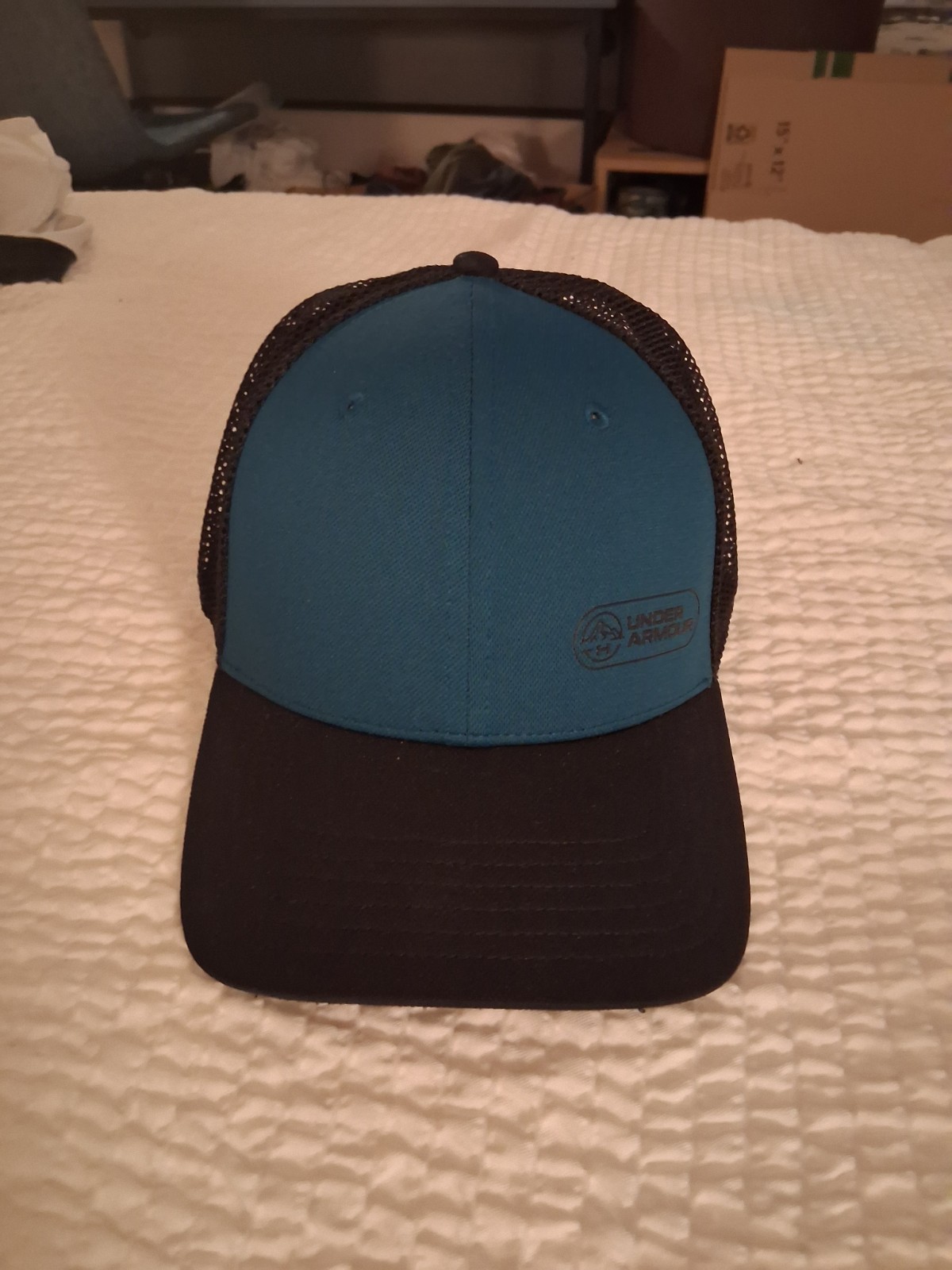 Under Armour UA Trucker Hat OSFM TEAL AND BLACK NWT NEW