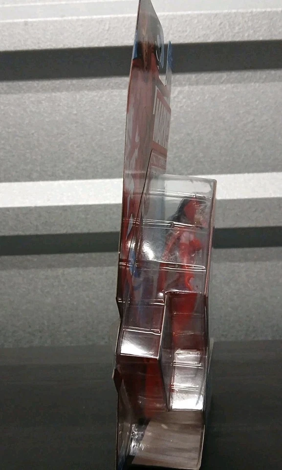 Figura de Bruja Escarlata #016 Serie 4 Marvel Universe 2011 nueva Foto 3 de 4