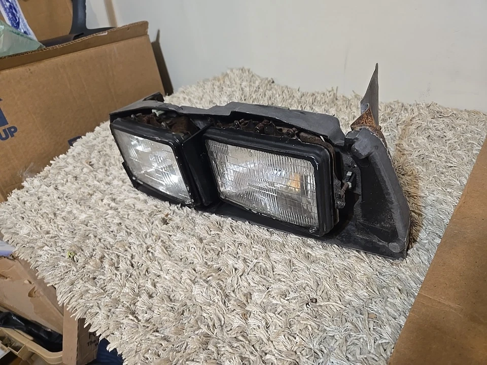 1983-1988 CHEVROLET MONTE CARLO SS ВОДИТЕЛЯ СТОРОНЕ ФАРЫ В СБОРЕ 85 86 87 88 - Изображение 2 из 4