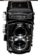 YASHICA-D TLR CAMERA
