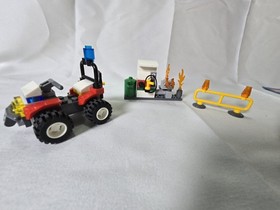 LEGO City 60088 Fire Starter With Minifigures 100% Complete Firemen Chief w/Inst