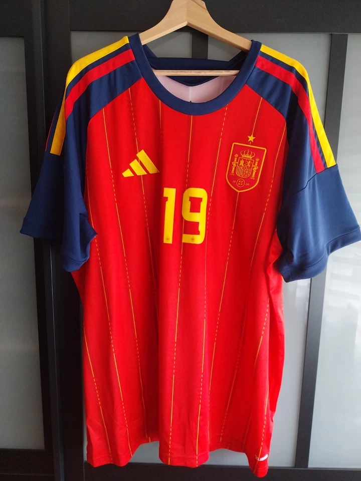 maillot Espagne 2026 2xl porté rouge et marine adidas avec flocage 19 de Lamine - Photo 1/4