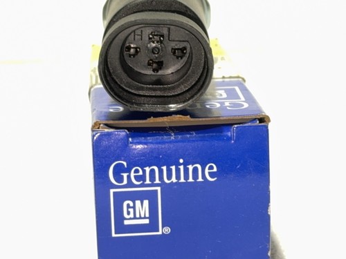Genuine GM 15955709 Oil Pressure Switch GMC C6000 Topkick Chevy Kodiak 1993-94 - Picture 7 of 7