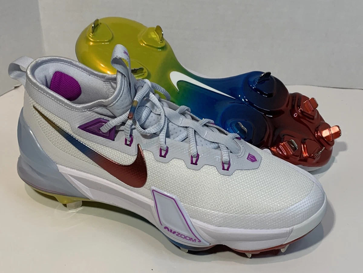 Nike Multi-Color Baseball & Softball Shoes & Cleats for Men  display picture 2
