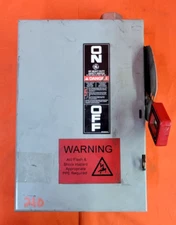 GE SAFETY SWITCH P/N: TH3361  MODEL 10  30A