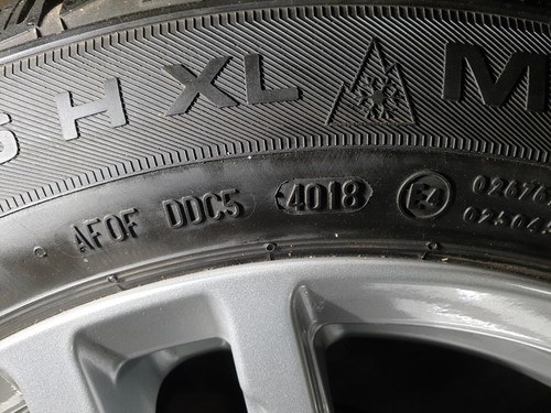 BMW 1er F40 Alufelgen Winterreifen 205/55 R 16 Uniroyal - Bild 11 von 12