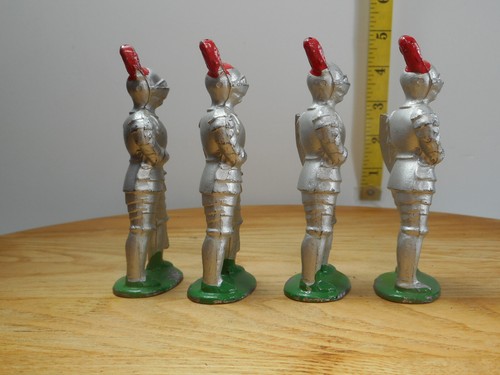 4 Vintage Barclay Manoil Medieval Armored Knights 70mm - Picture 5 of 7