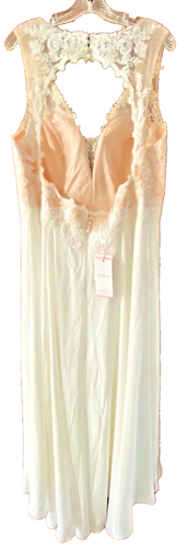 JJs House Wedding Dress IVORY Aline V-Neck Sweep Train Lace Chiffon Size 18W - Picture 3 of 8