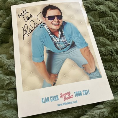 OFFICIAL ALAN CARR TOUR 2011 Hand Signed Promo Photo SPEXY BEAST WITH LOVE ALAN